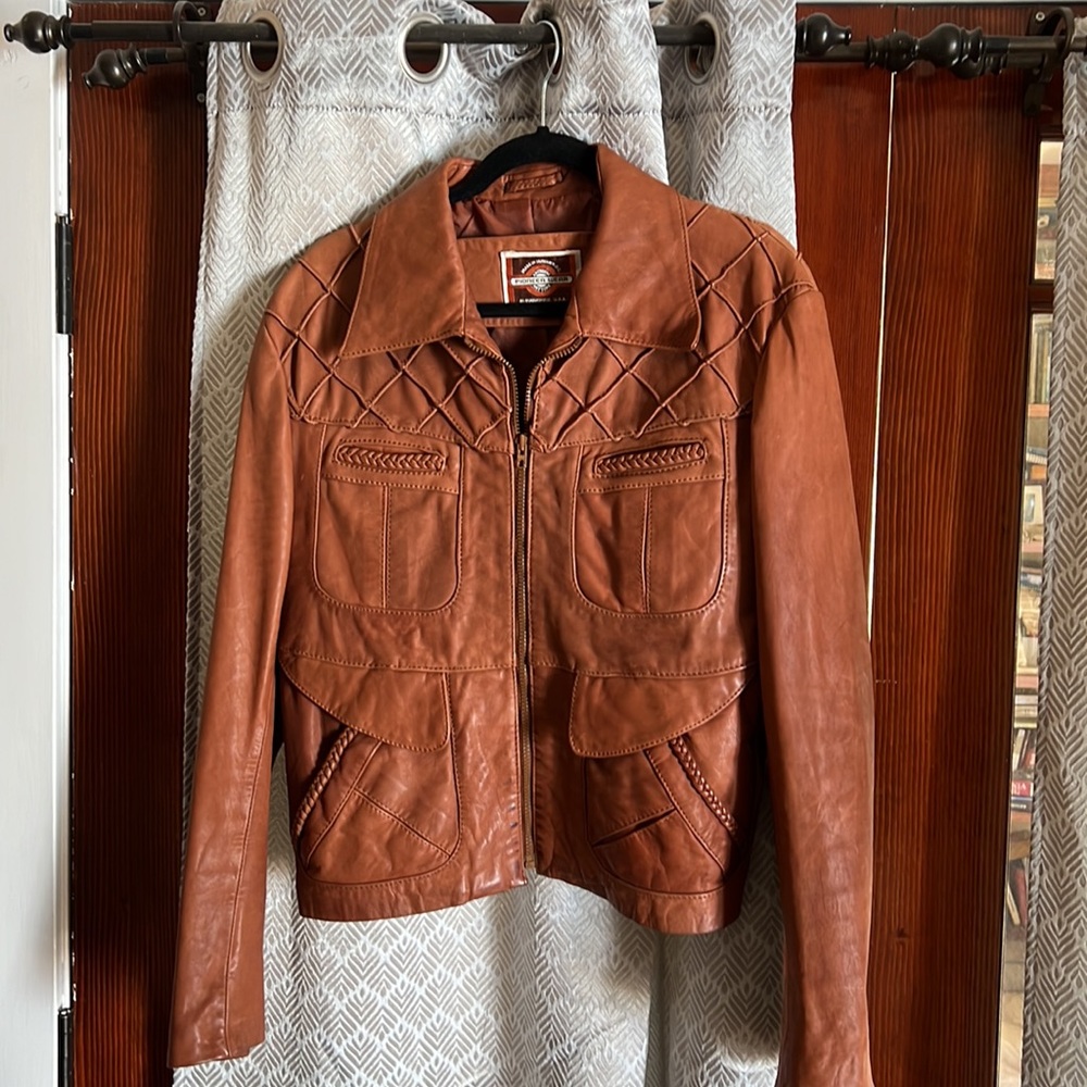 VINTAGE 1970’s lined leather jacket